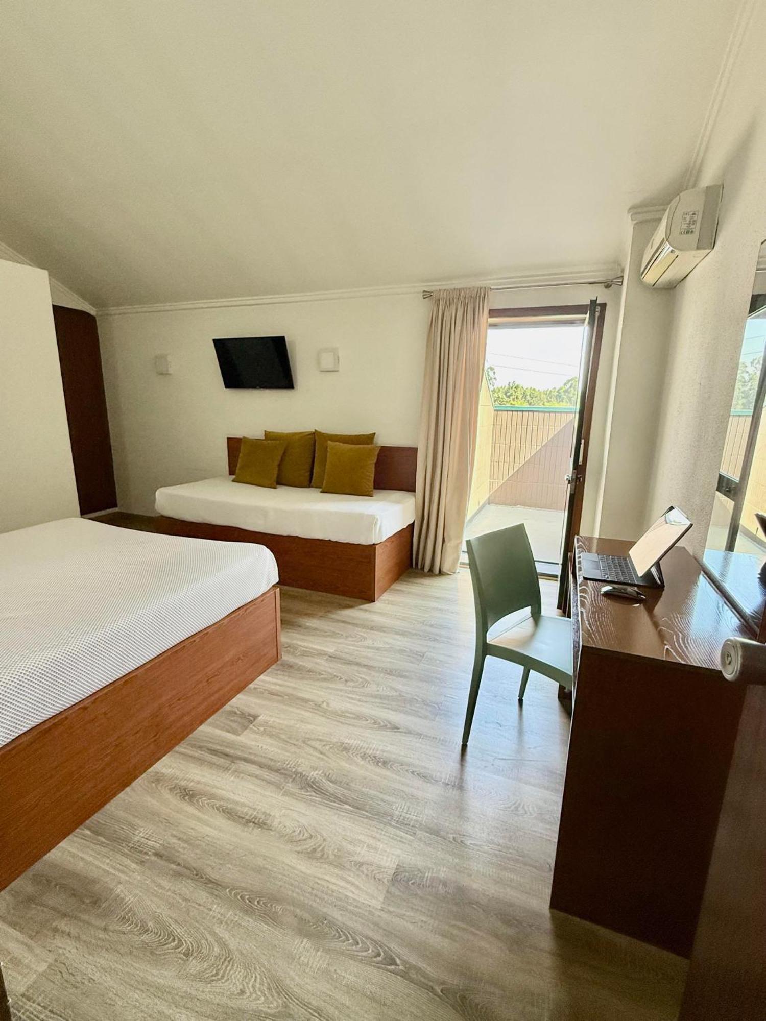 Residencial Dona Teresa Hotel Maía Екстериор снимка