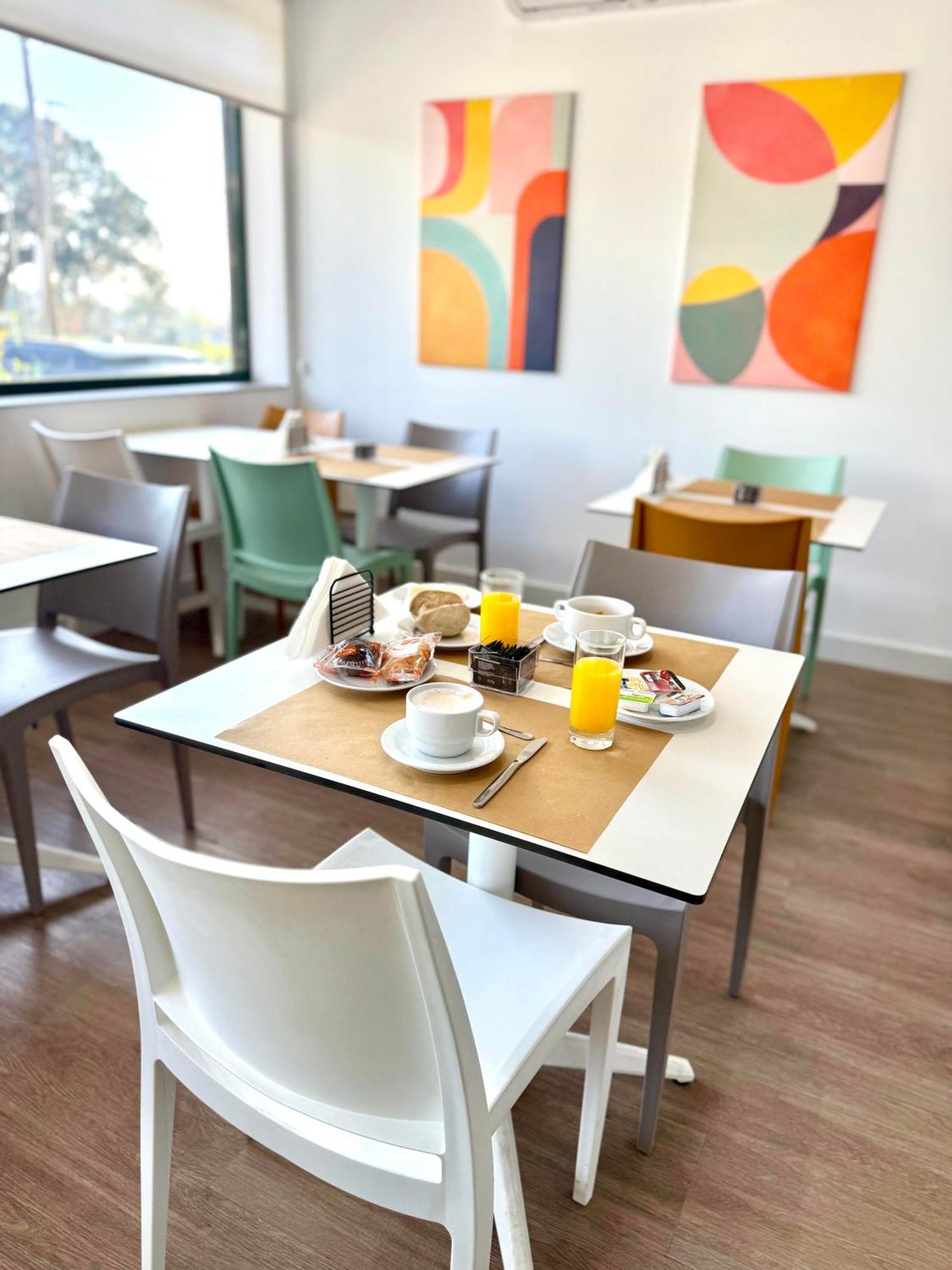 Residencial Dona Teresa Hotel Maía Екстериор снимка